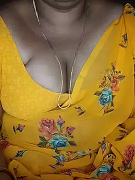 Snapshot of Mia-Telugu chatting on February 6, 3:02 am Mia-Telugu online show from February 6, 3:02 am