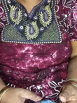 Snapshot of Mia-Telugu chatting on February 15, 12:15 pm Mia-Telugu online show from February 15, 12:15 pm