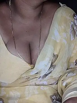 Snapshot of Mia-Telugu chatting on February 10, 3:05 am Mia-Telugu online show from February 10, 3:05 am