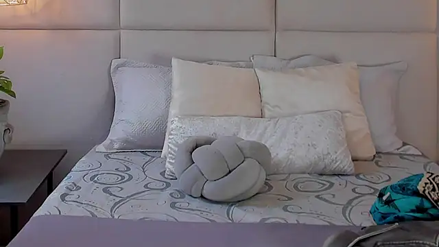 SamayRyann online show from June 1, 1:44 pm