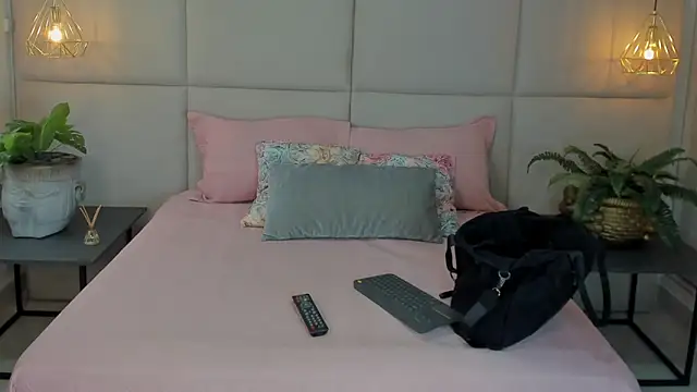 SamayRyann online show from April 18, 1:46 pm