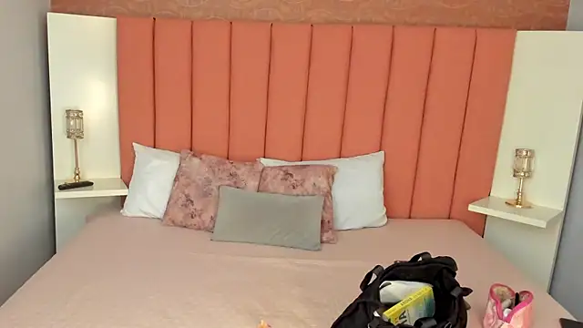 SamayRyann online show from April 7, 1:35 pm