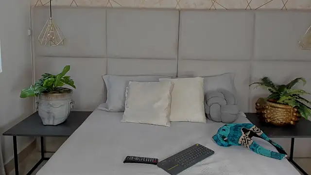 SamayRyann online show from May 28, 1:39 pm