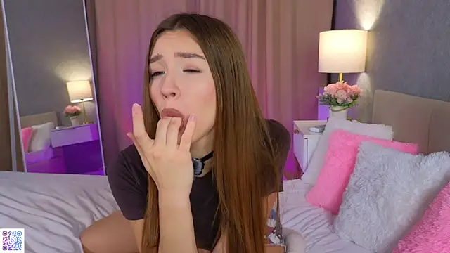 Snapshot of SweetyLali chatting on October 23, 5:55 pm SweetyLali online show from October 23, 5:55 pm