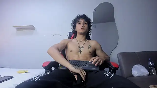 JackesTaylor online show from April 21, 6:53 am