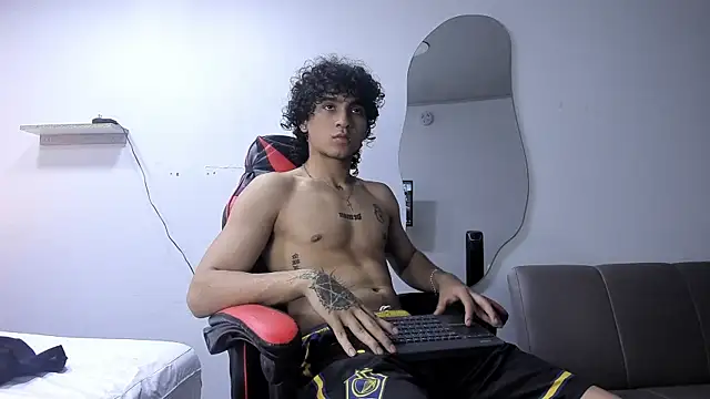 JackesTaylor online show from December 21, 4:58 am