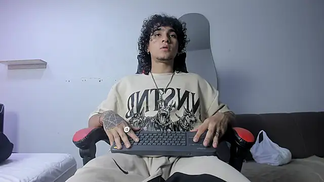 JackesTaylor online show from May 1, 6:07 am