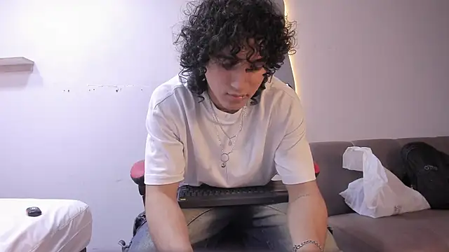 JackesTaylor online show from February 6, 6:31 am