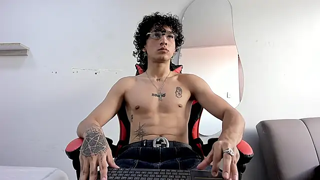 JackesTaylor online show from November 17, 4:22 pm