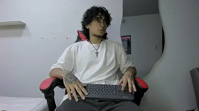 JackesTaylor online show from November 14, 4:38 am