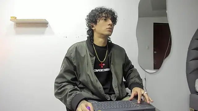 JackesTaylor online show from October 23, 4:55 am