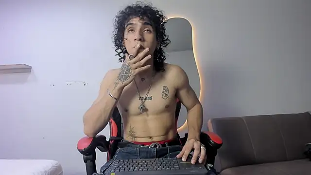 JackesTaylor online show from April 25, 5:21 am