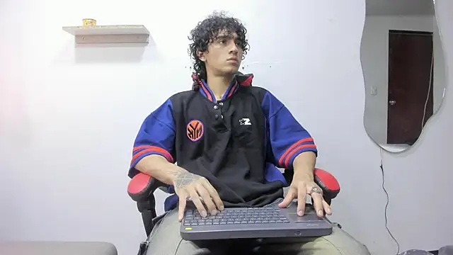 JackesTaylor online show from October 25, 5:39 am