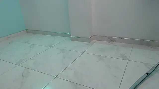 eladyrous98 online show from December 3, 1:54 pm