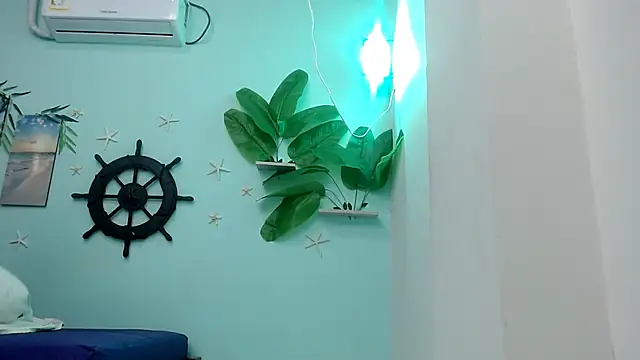 eladyrous98 online show from November 21, 7:29 am