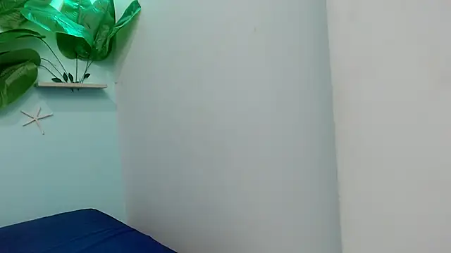 eladyrous98 online show from December 23, 3:17 am