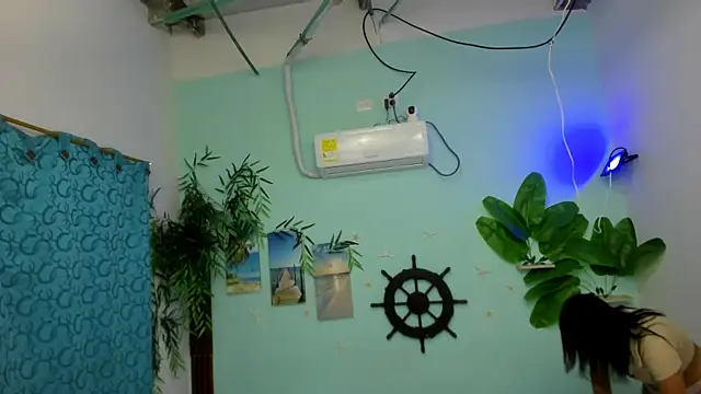 eladyrous98 online show from February 21, 1:13 pm