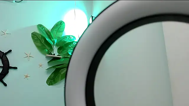 eladyrous98 online show from October 29, 6:01 am