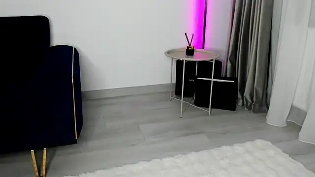 SluttyMaddy online show from January 14, 5:05 pm