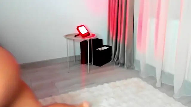 SluttyMaddy online show from December 19, 6:21 pm