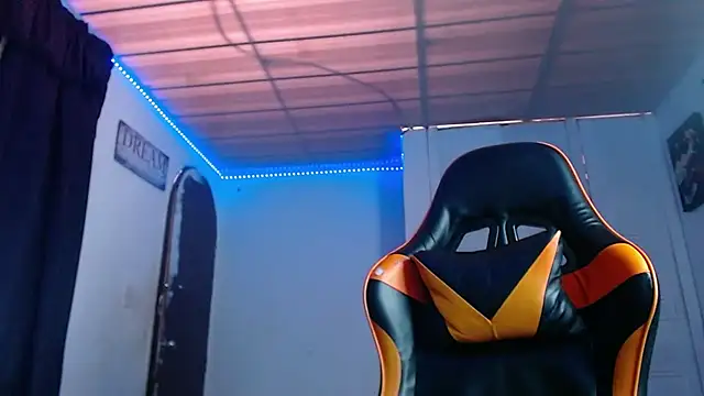 Abbiprada online show from September 30, 7:20 pm