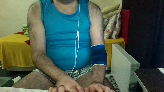 Snapshot of st206boy chatting on October 30, 11:23 pm st206boy online show from October 30, 11:23 pm