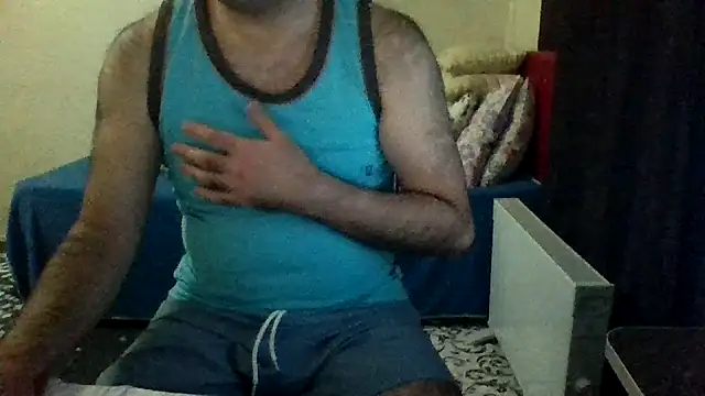 Snapshot of st206boy chatting on October 18, 2:02 am st206boy online show from October 18, 2:02 am