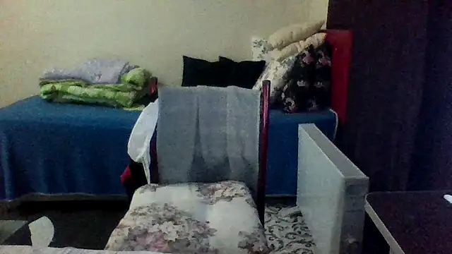 Snapshot of st206boy chatting on November 10, 1:10 am st206boy online show from November 10, 1:10 am