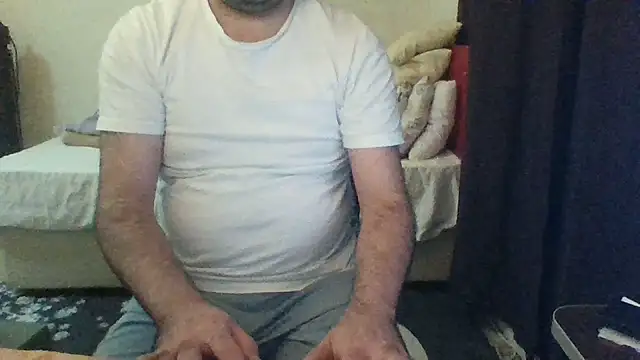 Snapshot of st206boy chatting on June 17, 12:00 am st206boy online show from June 17, 12:00 am