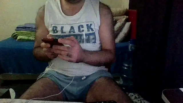 Snapshot of st206boy chatting on November 26, 10:10 pm st206boy online show from November 26, 10:10 pm