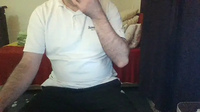 Snapshot of st206boy chatting on June 12, 11:24 pm st206boy online show from June 12, 11:24 pm