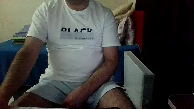 Snapshot of st206boy chatting on November 30, 10:43 pm st206boy online show from November 30, 10:43 pm