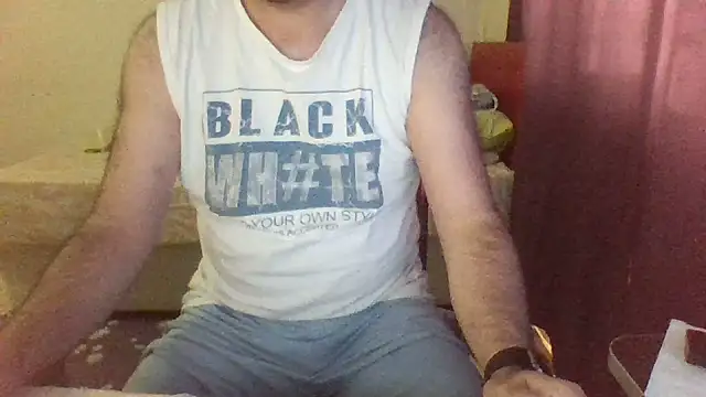 Snapshot of st206boy chatting on July 10, 3:28 am st206boy online show from July 10, 3:28 am