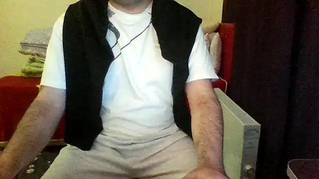 st206boy online show from April 9, 12:01 am