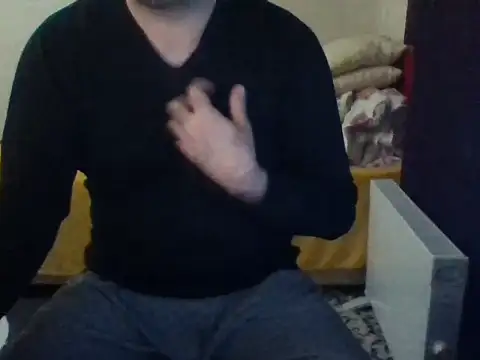 Snapshot of st206boy chatting on October 3, 12:47 am st206boy online show from October 3, 12:47 am