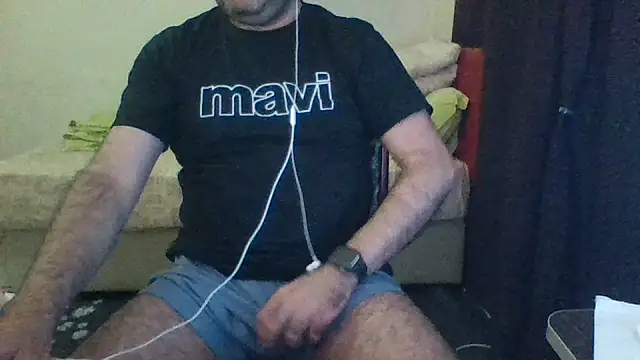 Snapshot of st206boy chatting on July 11, 1:17 am st206boy online show from July 11, 1:17 am
