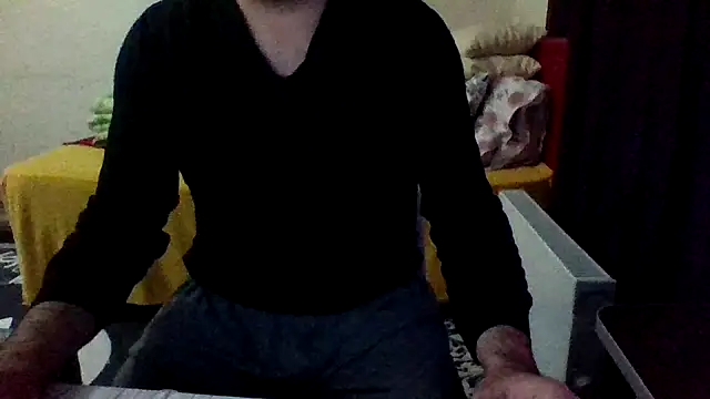 Snapshot of st206boy chatting on October 28, 12:44 am st206boy online show from October 28, 12:44 am