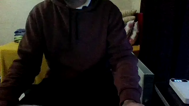 Snapshot of st206boy chatting on November 1, 11:20 pm st206boy online show from November 1, 11:20 pm