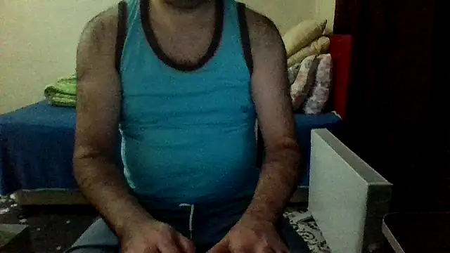 Snapshot of st206boy chatting on October 19, 1:30 am st206boy online show from October 19, 1:30 am