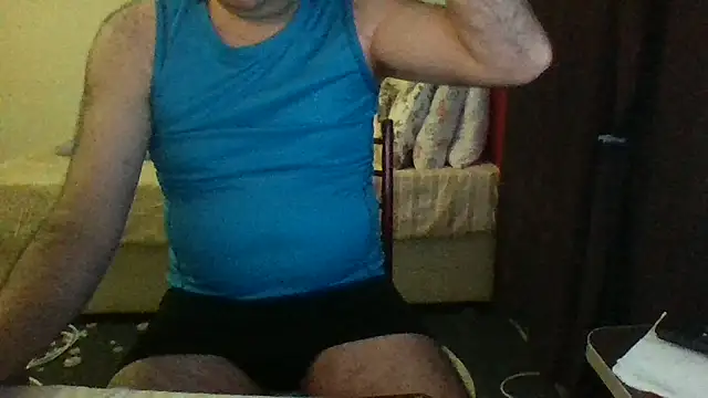 Snapshot of st206boy chatting on July 5, 12:59 am st206boy online show from July 5, 12:59 am