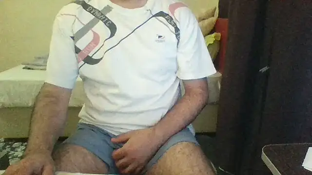 Snapshot of st206boy chatting on June 30, 12:32 am st206boy online show from June 30, 12:32 am