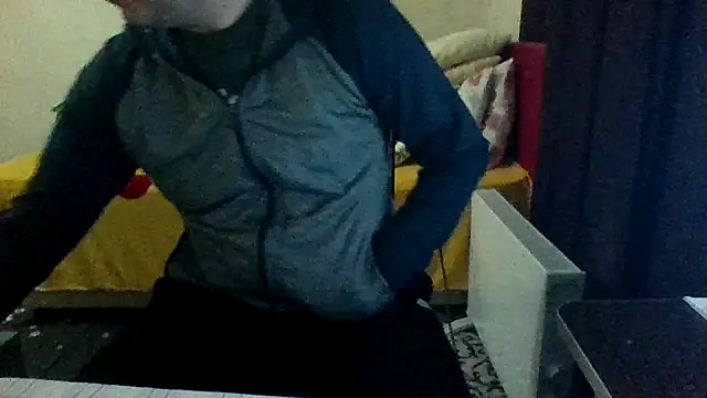 Snapshot of st206boy chatting on October 21, 10:09 pm st206boy online show from October 21, 10:09 pm