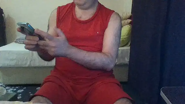 Snapshot of st206boy chatting on June 18, 12:20 am st206boy online show from June 18, 12:20 am