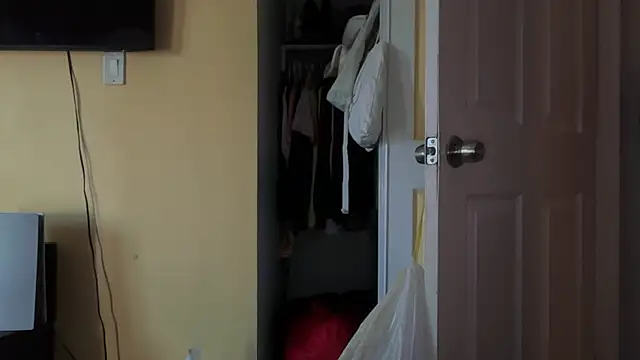 kSwisssxxx online show from October 29, 9:36 pm