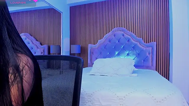 SelenaStonne online show from November 23, 12:48 pm