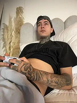 samm4044 online show from February 20, 4:31 pm