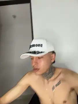 samm4044 online show from April 2, 12:07 am