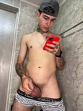 samm4044 online show from October 18, 3:41 am