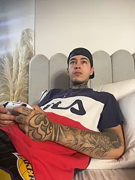 samm4044 online show from February 18, 4:58 pm