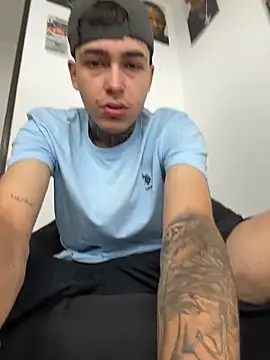 samm4044 online show from April 5, 4:35 pm